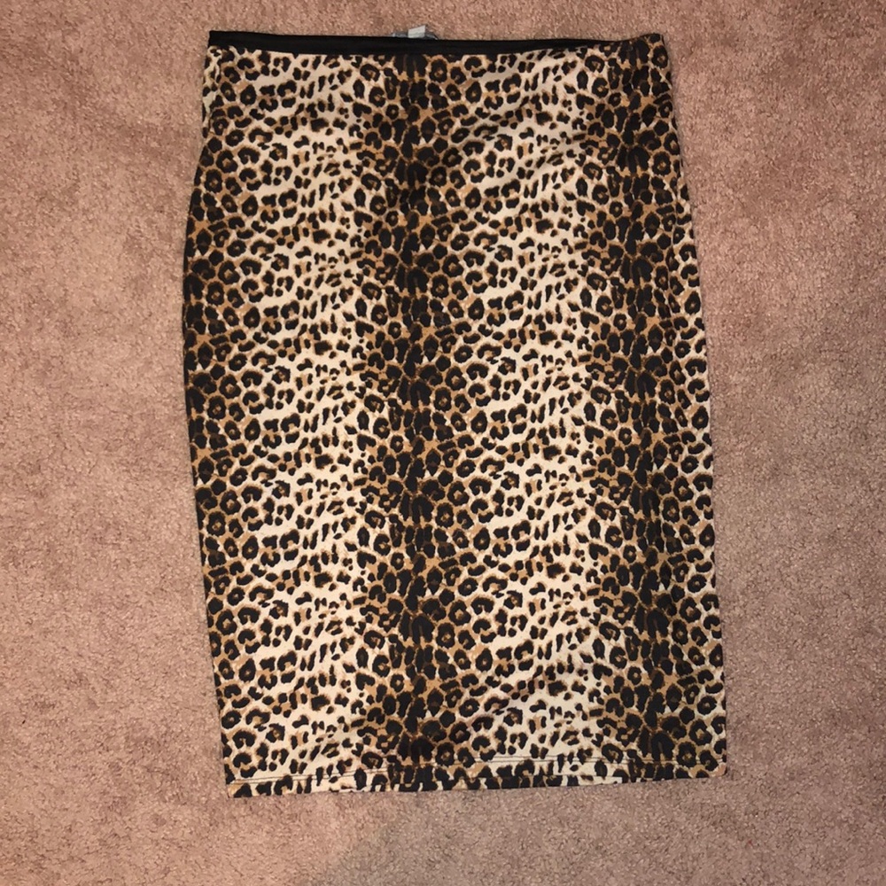 REPOSH- Purchased and didn’t like the fit